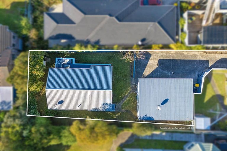 Photo of property in 57a Wade River Road, Stanmore Bay, Whangaparaoa, 0932