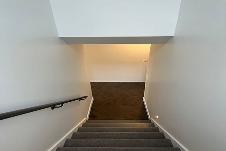 Photo of property in 2 Inder Street, Jacks Point, 9371