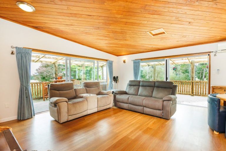 Photo of property in 175 Konini Street, Tokomaru, Palmerston North, 4474