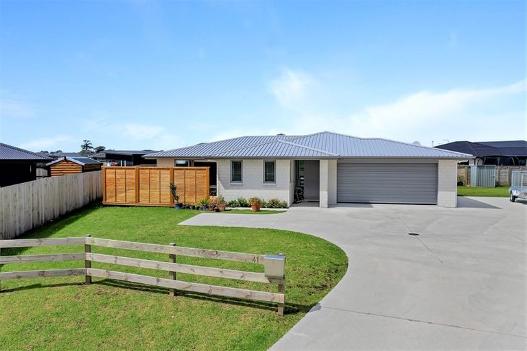 Photo of property in 41 Breton Drive, Waipu, 0510