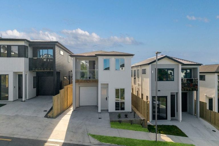 Photo of property in 15 Sagitta Drive, Flat Bush, Auckland, 2019