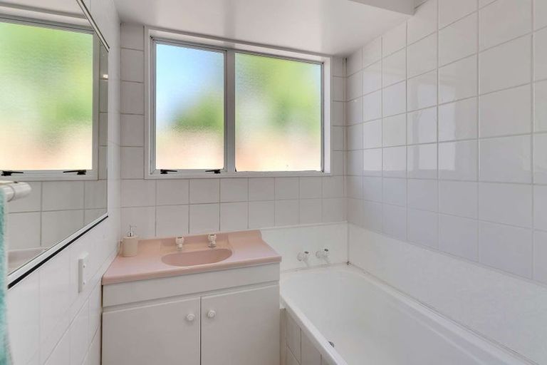 Photo of property in 13b Thornhill Place, Sockburn, Christchurch, 8042