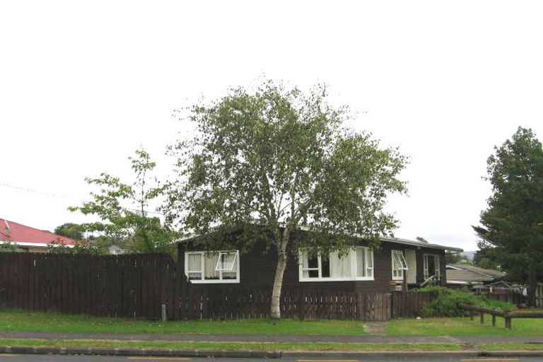 Photo of property in 47 Woodglen Road, Glen Eden, Auckland, 0602