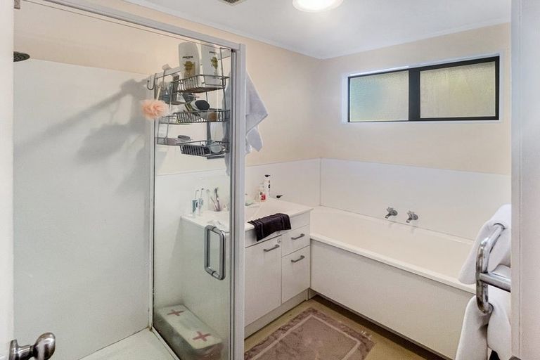 Photo of property in 11b Langton Road, Stanmore Bay, Whangaparaoa, 0932