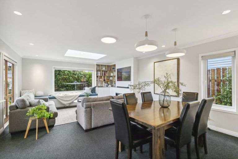 Photo of property in 89 Tauhinu Road, Miramar, Wellington, 6022