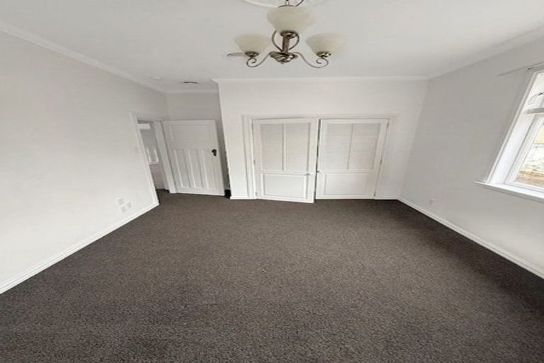 Photo of property in 22 Riddlers Crescent, Petone, Lower Hutt, 5012