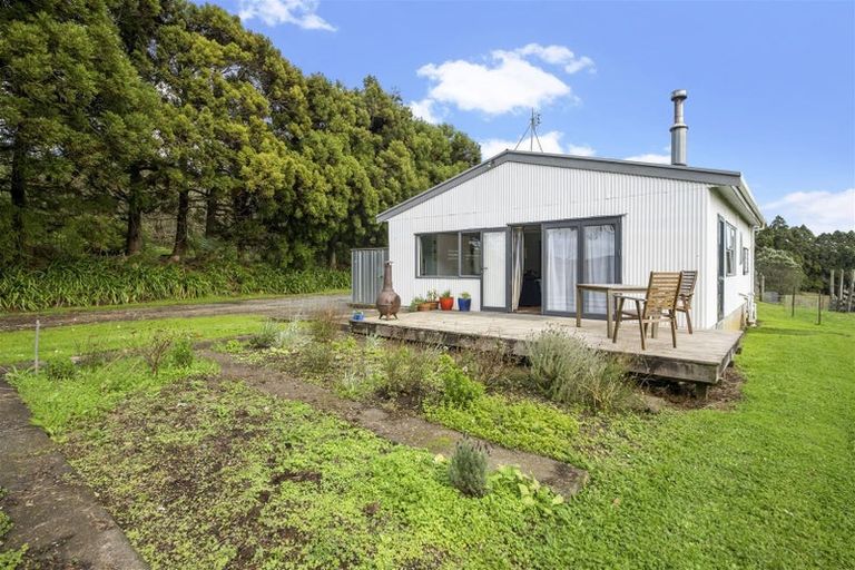 Photo of property in 465 Pinnacle Hill Road, Bombay, 2675