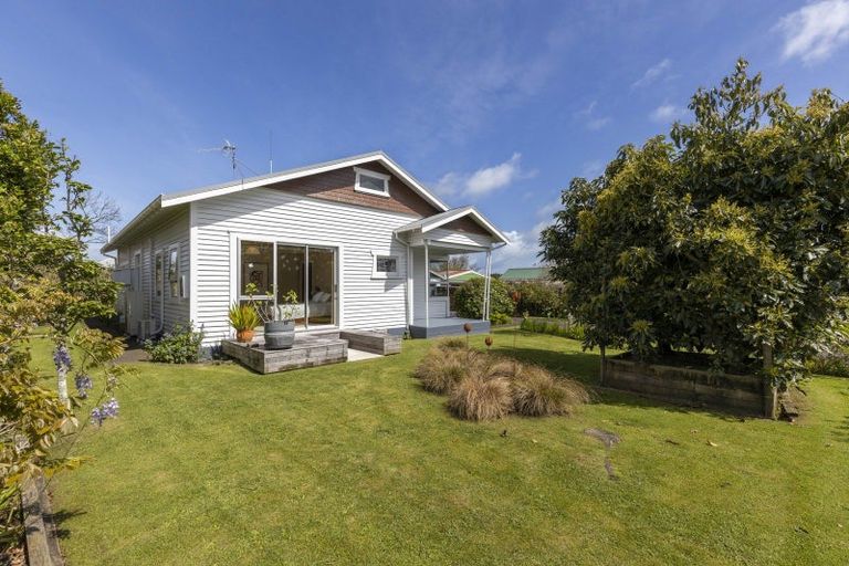 Photo of property in 5 Harris Street, Waitara, 4320