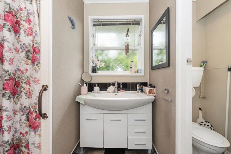 Photo of property in 2a Verel Street, Fairfield, Hamilton, 3214