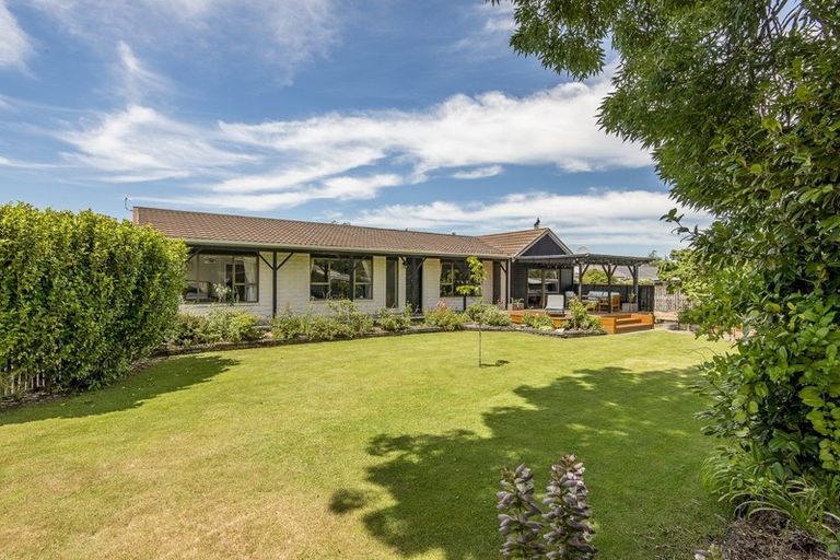 Photo of property in 11 Torlesse Crescent, Darfield, 7510