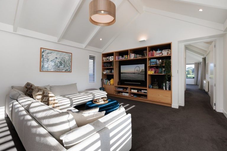 Photo of property in 210 Oceanbeach Road, Mount Maunganui, 3116