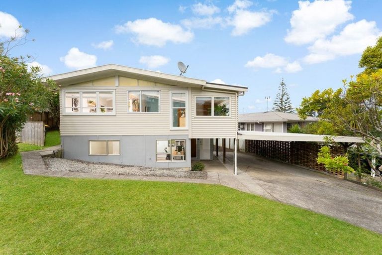 Photo of property in 9 Bowman Road, Forrest Hill, Auckland, 0620