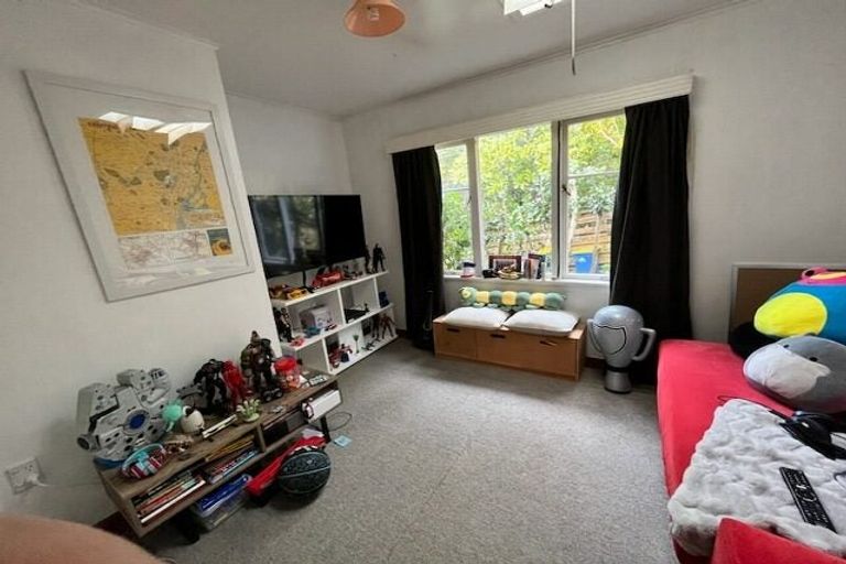 Photo of property in 184 Old Titirangi Road, Titirangi, Auckland, 0604