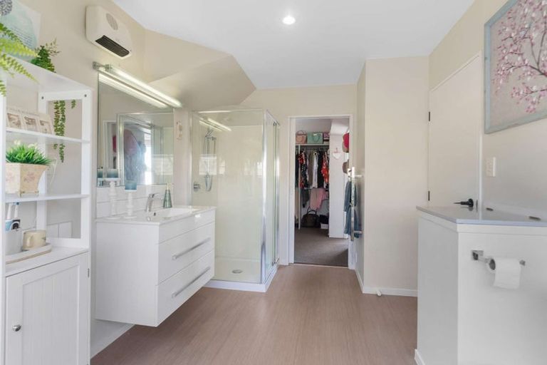 Photo of property in 72 Balrudry Street, Avonhead, Christchurch, 8042