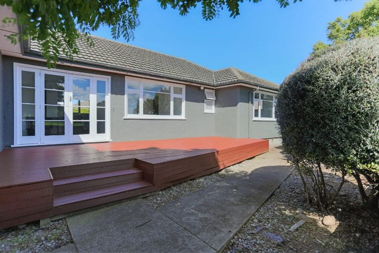 Photo of property in 32 Vagues Road, Northcote, Christchurch, 8052