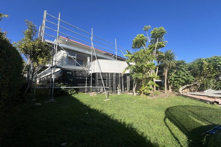 Photo of property in 79 Pacific Parade, Army Bay, Whangaparaoa, 0930