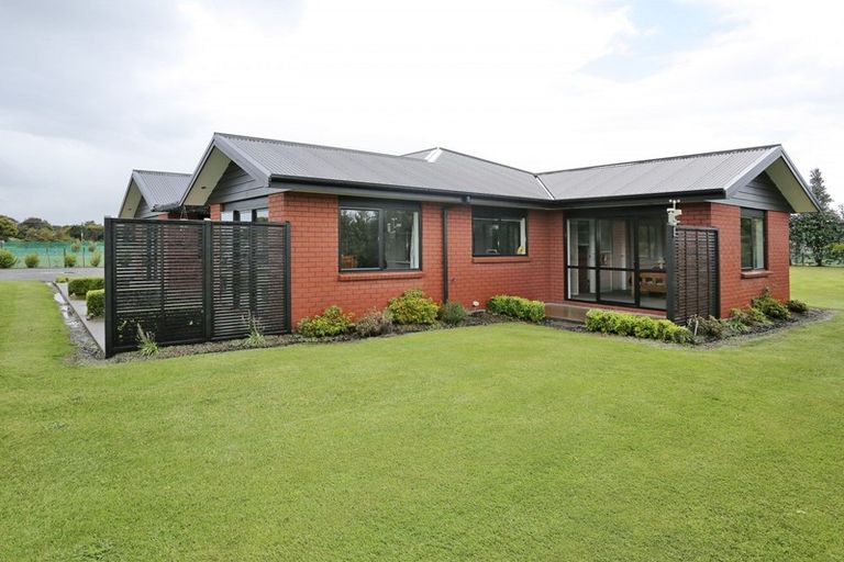 Photo of property in 111 Taiepa Road, Otatara, Invercargill, 9879