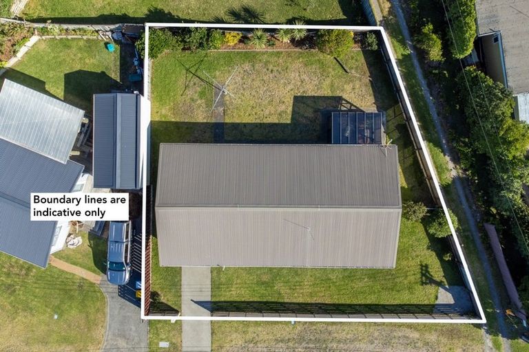 Photo of property in 33 Babbacombe Avenue, Otaki Beach, Otaki, 5512