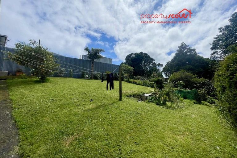 Photo of property in 125 Pioneer Road, Moturoa, New Plymouth, 4310