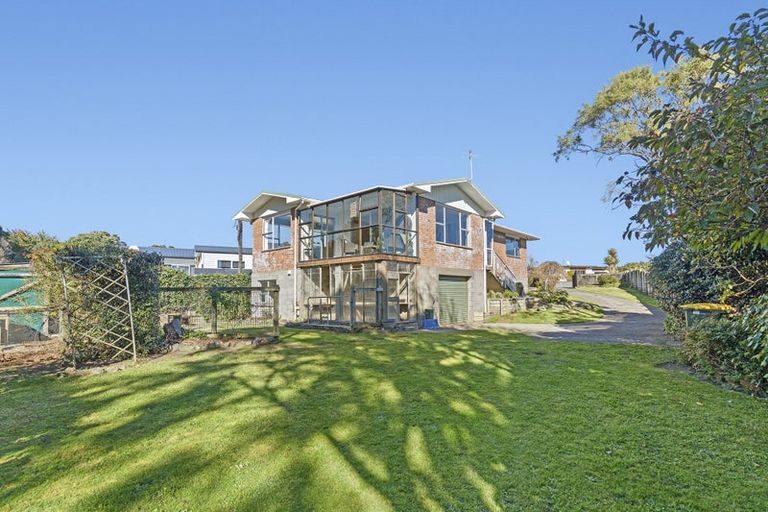 Photo of property in 15 Clifton Drive, Waitara, 4320