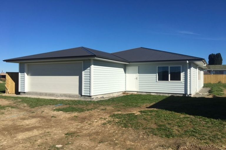 Photo of property in 3 Austin Reid Avenue, Carterton, 5713