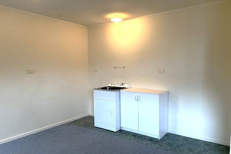 Photo of property in 142a Gloucester Street, Taradale, Napier, 4112
