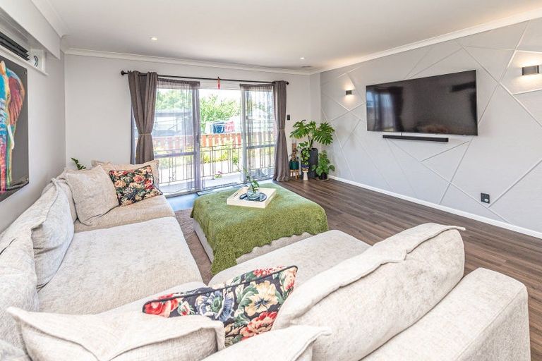 Photo of property in 3/5 Saint Leonard Street, Saint Johns Hill, Whanganui, 4501