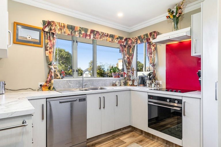 Photo of property in 4 Cubitt Street, Blenheim, 7201