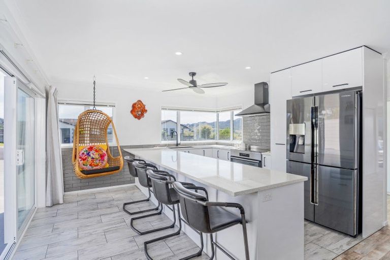 Photo of property in 105 Centennial Drive, Whitianga, 3510