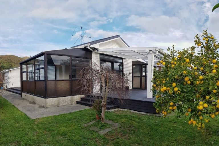Photo of property in 177 Waiwhetu Road, Waterloo, Lower Hutt, 5011