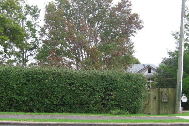 Photo of property in 43 Woodglen Road, Glen Eden, Auckland, 0602