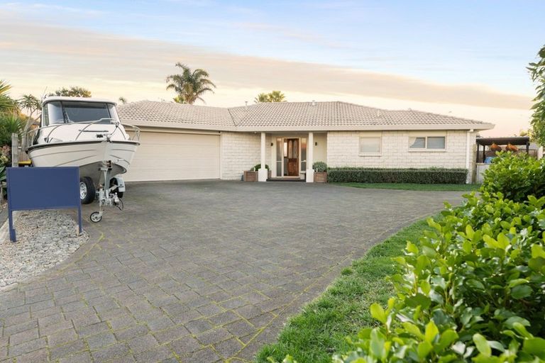 Photo of property in 37 Monaco Key, Papamoa Beach, Papamoa, 3118