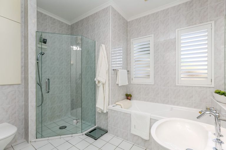 Photo of property in 2-6 Hamblyn Street, Strandon, New Plymouth, 4312