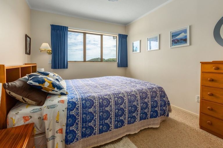 Photo of property in 14 Sailmaker Close, Whitby, Porirua, 5024