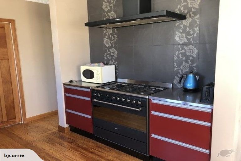 Photo of property in 32 Hardie Street, Hokowhitu, Palmerston North, 4410