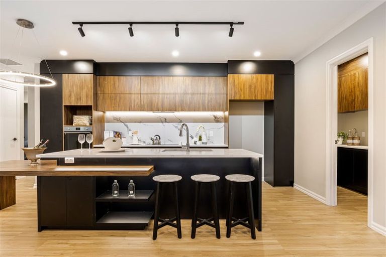 Photo of property in 15 Cutfield Lane, Kumeu, 0810