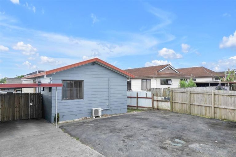 Photo of property in 2/24 Norrie Smith Avenue, Flat Bush, Auckland, 2023