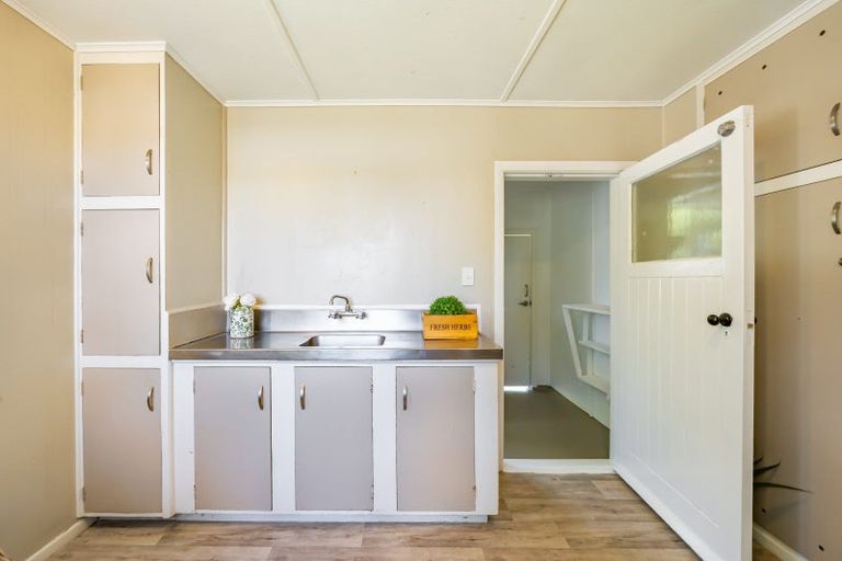 Photo of property in 6 Mexted Crescent, Ranui, Porirua, 5024