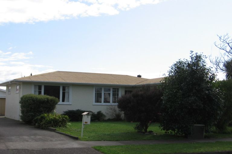 Photo of property in 3 Busby Place, Awapuni, Palmerston North, 4412