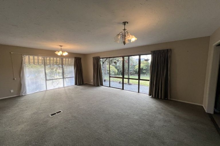 Photo of property in 2 Hanover Place, Ilam, Christchurch, 8041