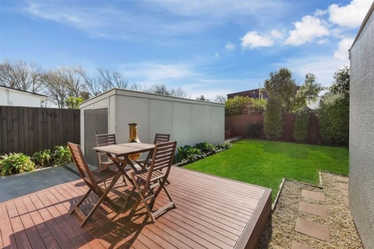 Photo of property in 385 Keyes Road, New Brighton, Christchurch, 8083