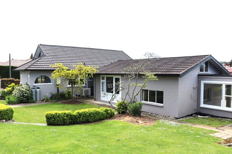 Photo of property in 2 Arthur Street, Holmes Hill, Oamaru, 9401