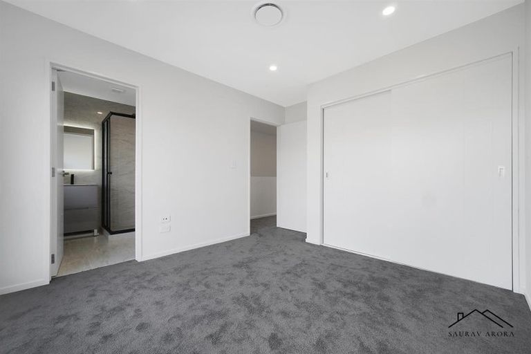 Photo of property in 24c Grande Vue Road, Papatoetoe, Auckland, 2025