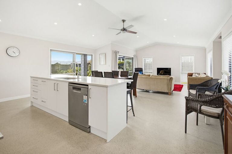 Photo of property in 89 Kupe Drive, Whitianga, 3510