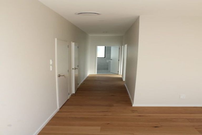 Photo of property in 38d Wicklam Lane, Greenhithe, Auckland, 0632