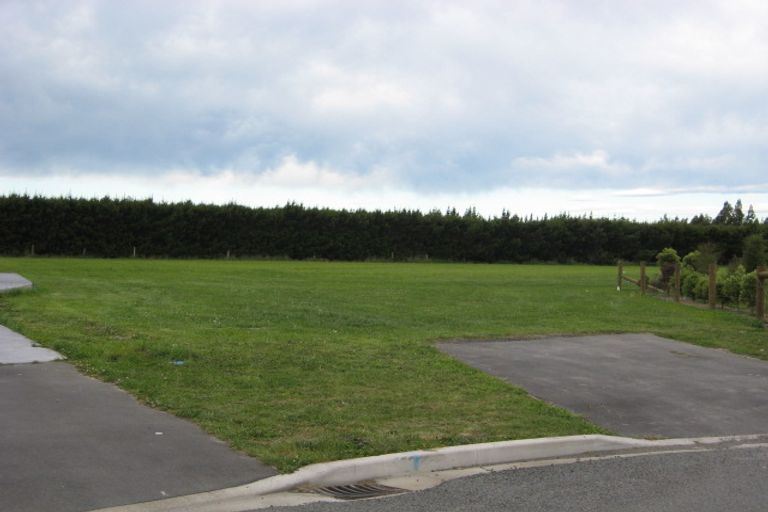 Photo of property in 27 Teviotview Place, Amberley, 7410