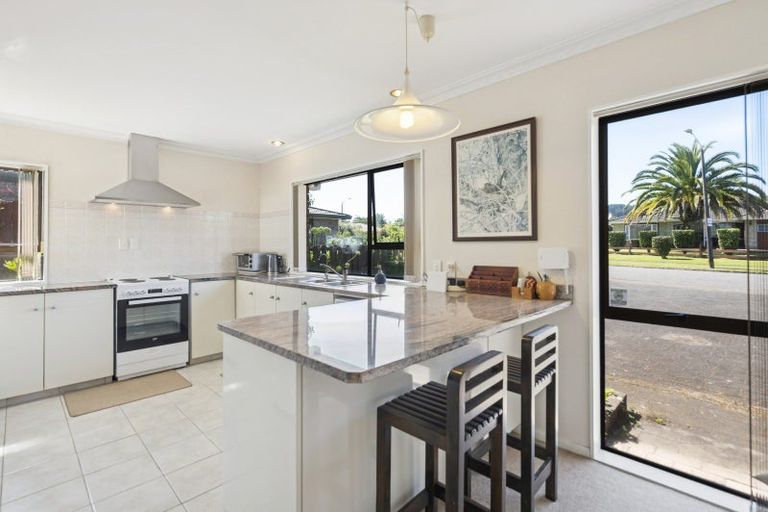 Photo of property in 4 Orchard Place, Lynmore, Rotorua, 3010