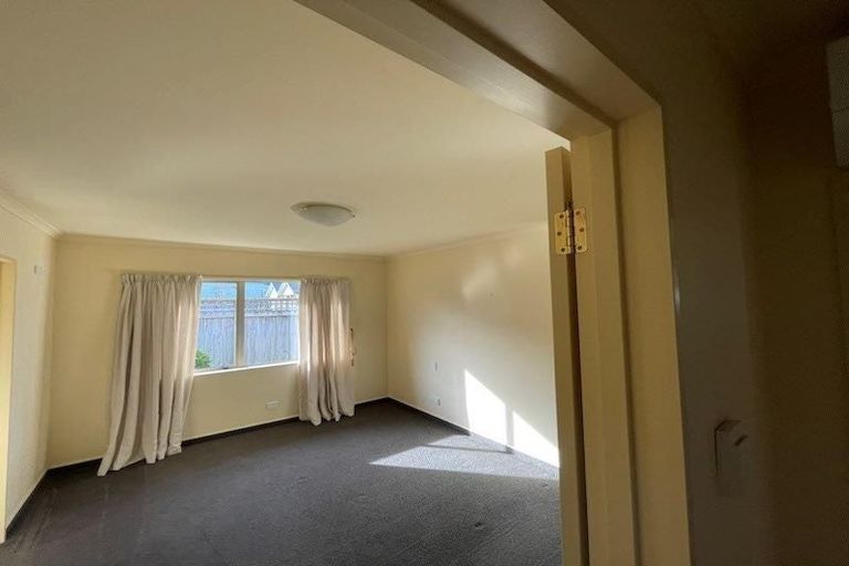 Photo of property in 83 Guildford Drive, Paraparaumu, 5032