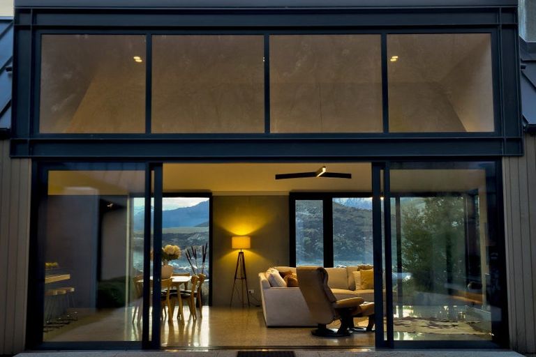 Photo of property in 24 Double Cone Road, Jacks Point, Queenstown, 9371