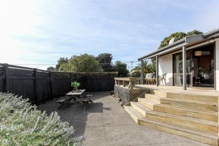 Photo of property in 28 Fitzroy Road, Fitzroy, New Plymouth, 4312